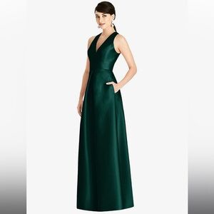 SLEEVELESS OPEN-BACK PLEATED SKIRT DRESS WITH POCKETS IN EVERGREEN ~ size 12